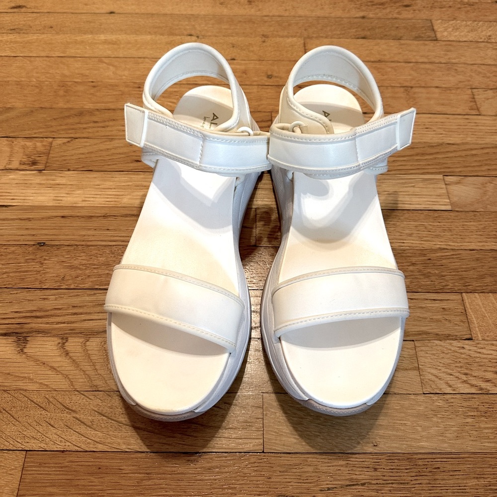 Aldo Sandals | 9 US W